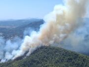 Incendis a Sentmenat i Vilademuls: Els Bombers de la Generalitat intensifiquen esforços per combatre el foc