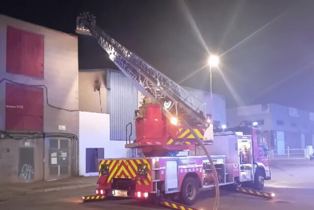 Incendi d'indústria a Sant Boi de Llobregat