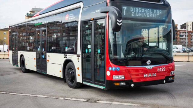 Un autobús de TMB en una imatge d'arxiu. Foto: Pep Herrero (TMB)
